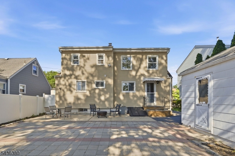 298 Fairway Ave