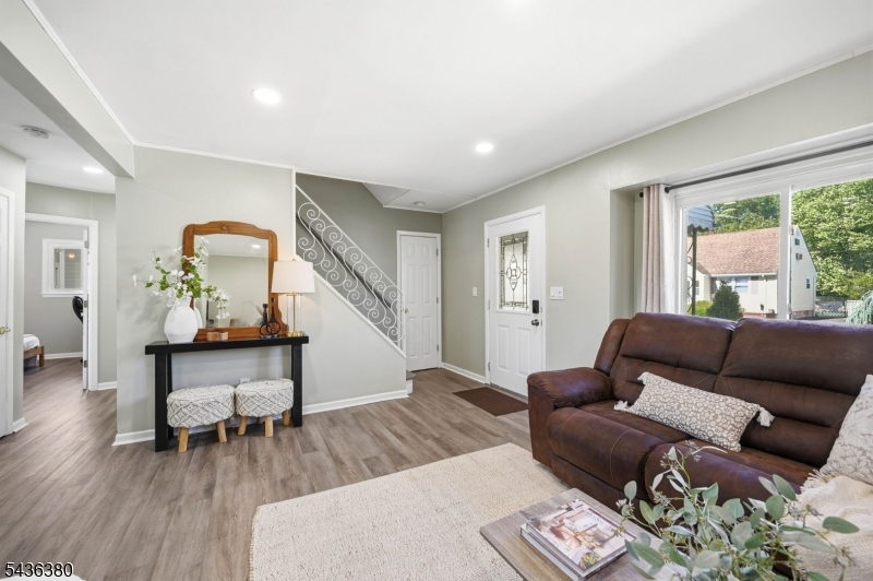 298 Fairway Ave