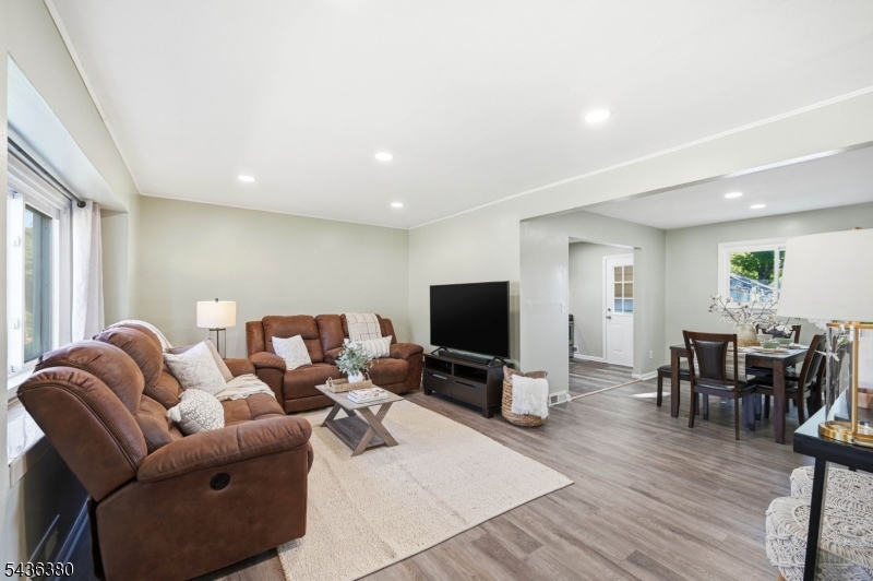 298 Fairway Ave