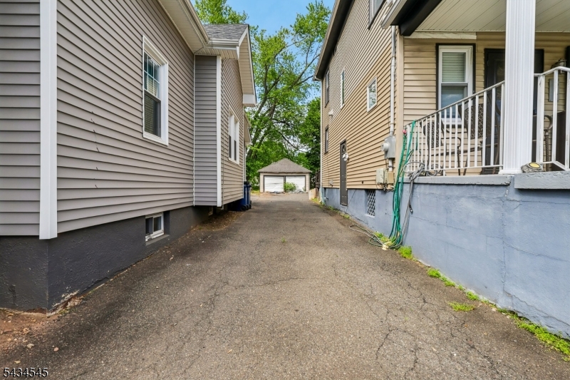 311 Monroe Ave