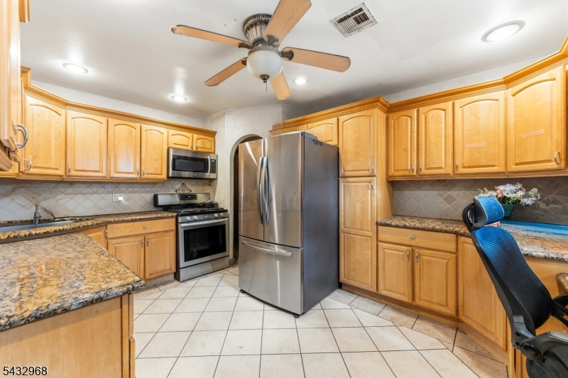 339 Oakwood Ave