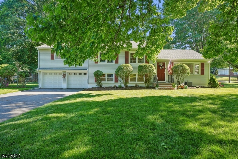 2 Knapp Ave