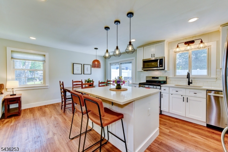 14 Adamsville Rd
