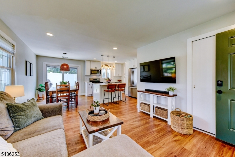 14 Adamsville Rd