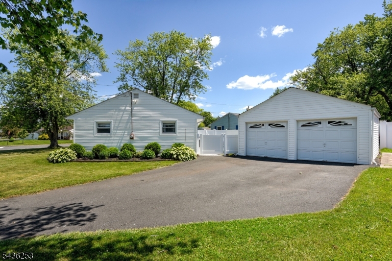 14 Adamsville Rd