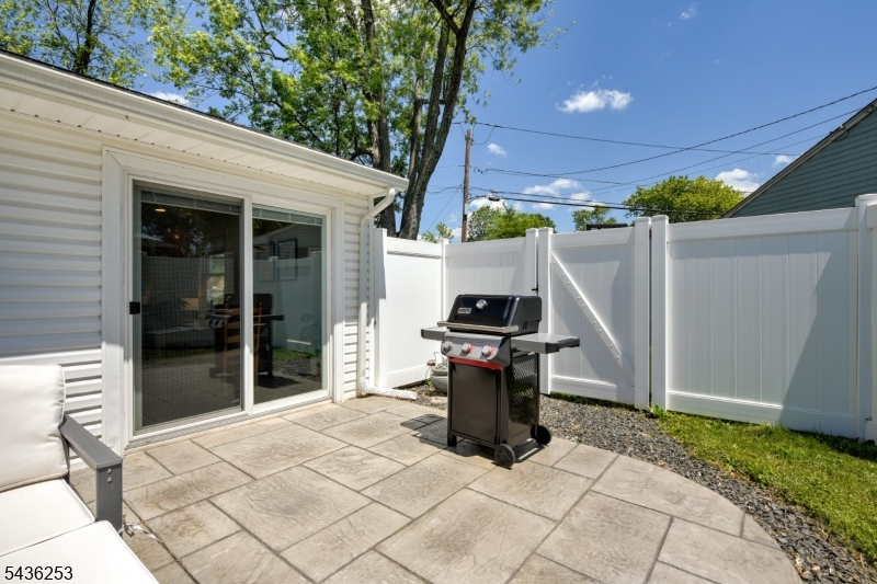14 Adamsville Rd