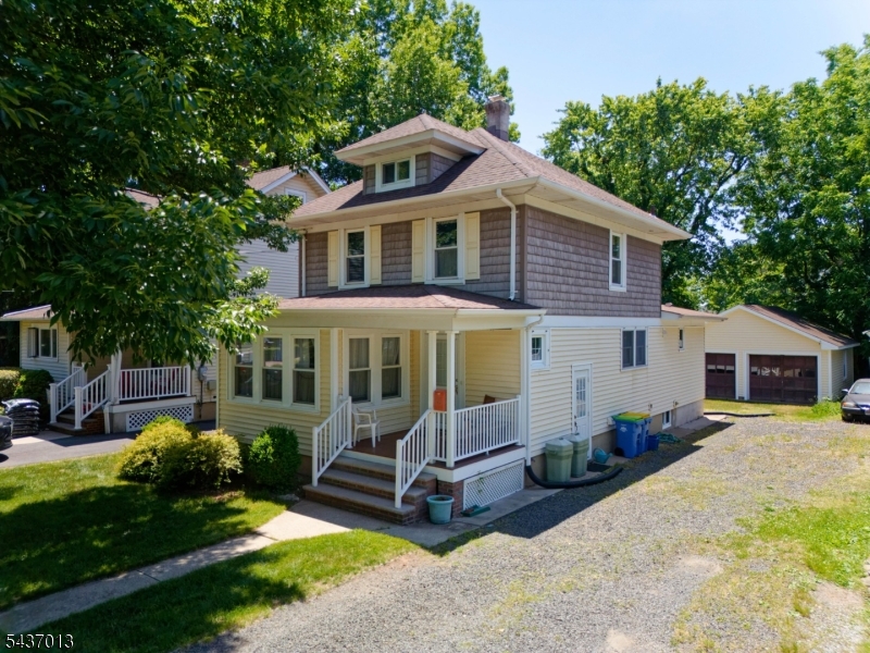 17 E Brown St