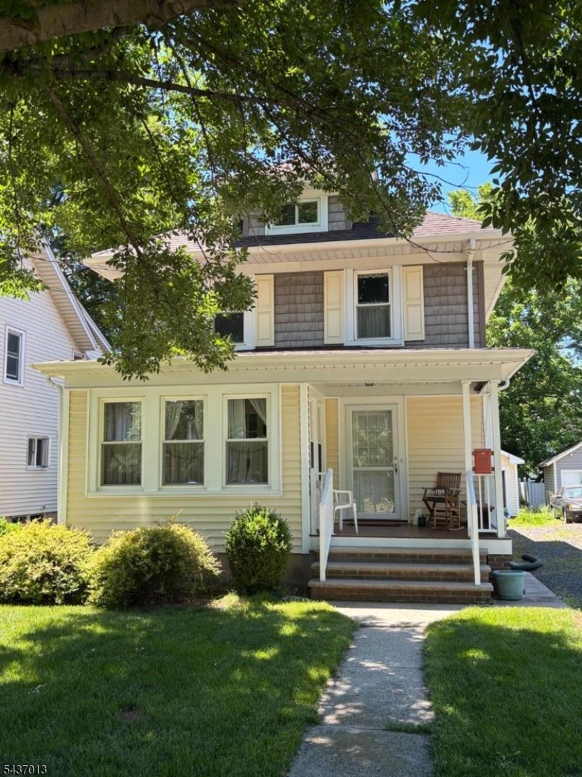 17 E Brown St