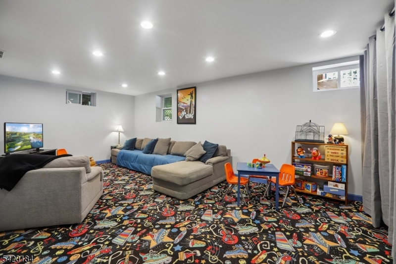 735 Radley Rd