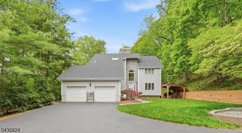 1079 Hoffman Rd