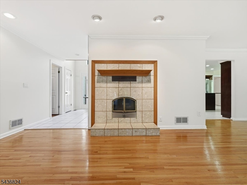 1079 Hoffman Rd
