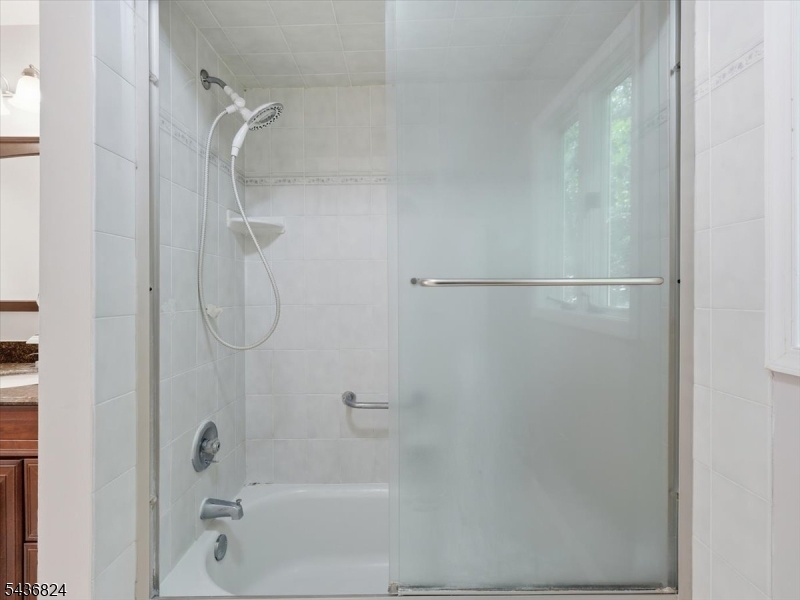 1079 Hoffman Rd