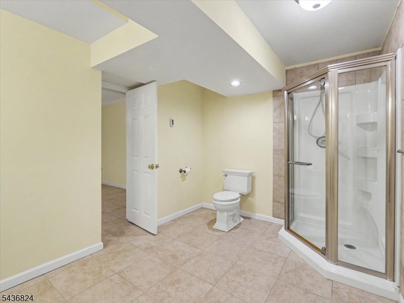 1079 Hoffman Rd