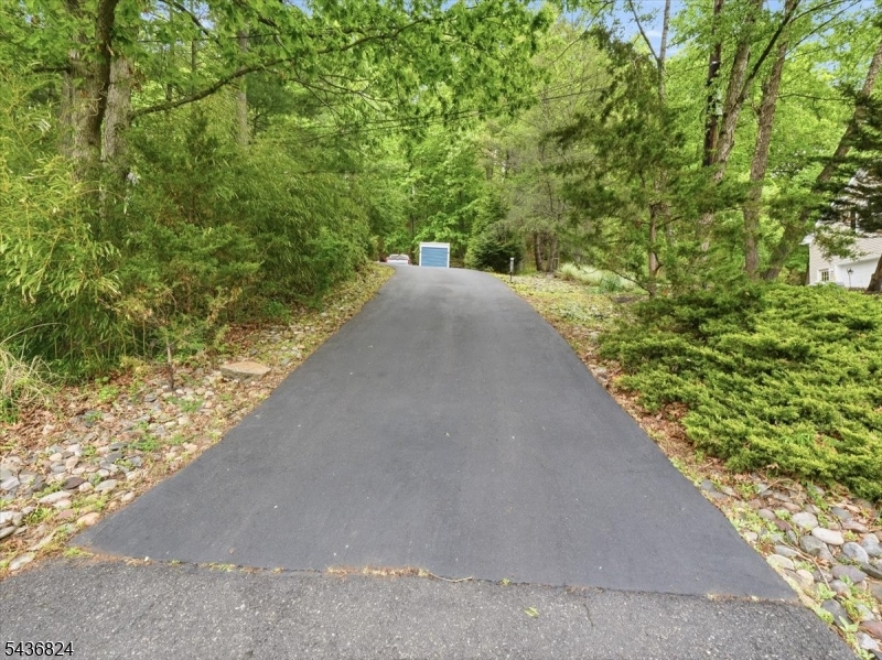 1079 Hoffman Rd
