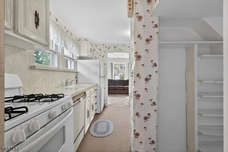 189 Tappan Ave
