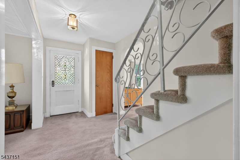 189 Tappan Ave