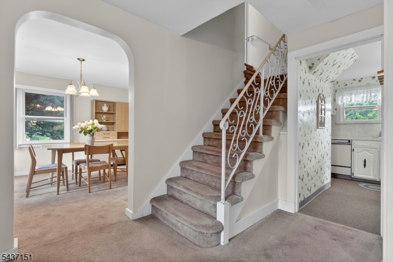 189 Tappan Ave