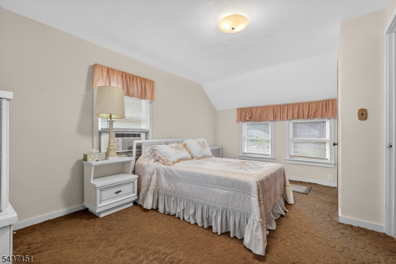 189 Tappan Ave