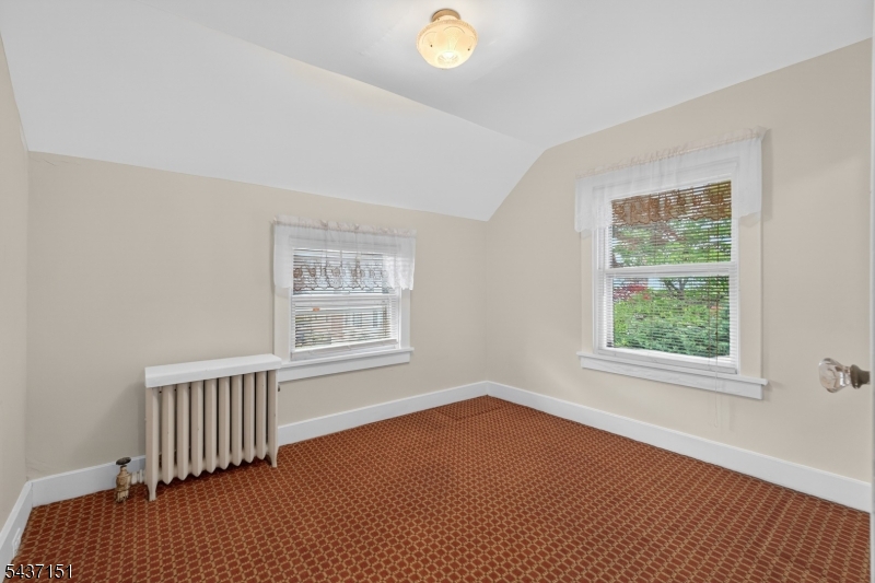 189 Tappan Ave