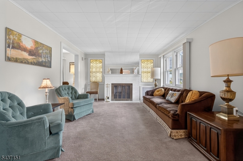 189 Tappan Ave