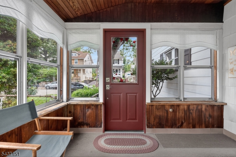 189 Tappan Ave