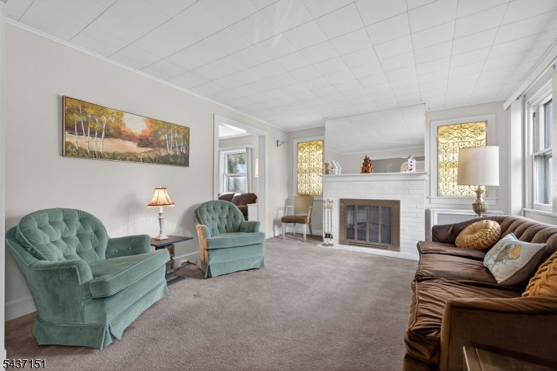 189 Tappan Ave