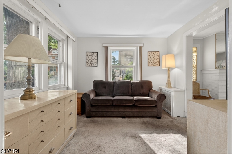 189 Tappan Ave