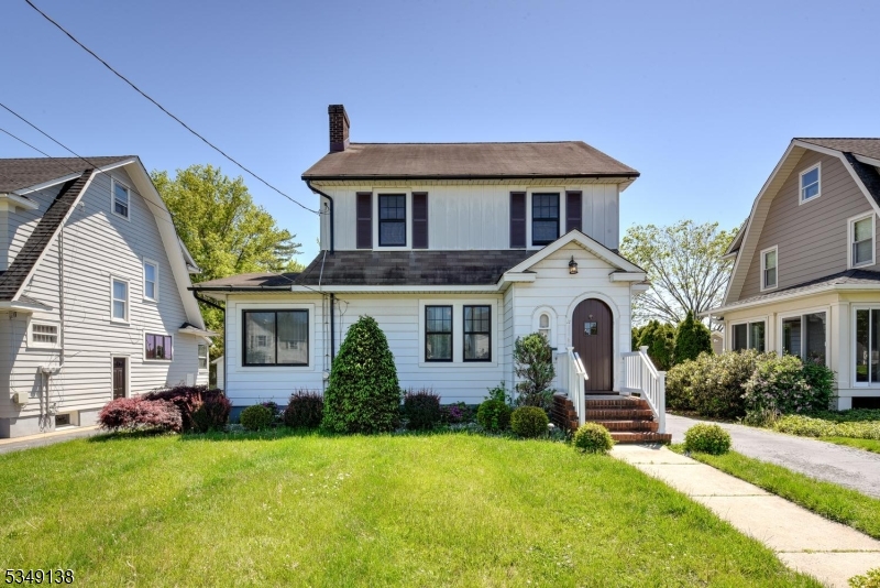 21 Ivanhoe Ave