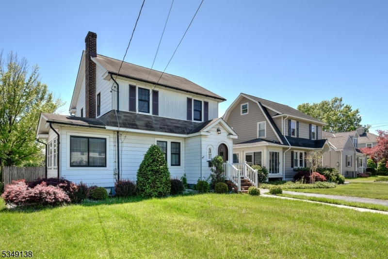 21 Ivanhoe Ave