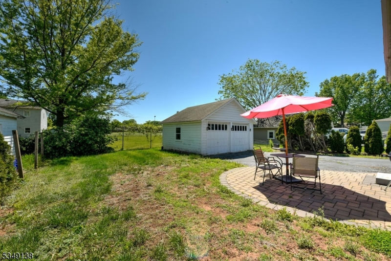 21 Ivanhoe Ave