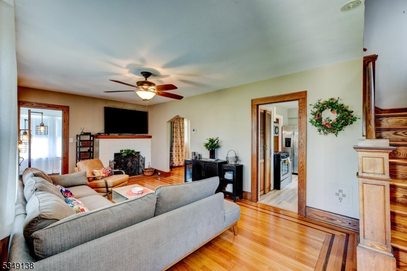 21 Ivanhoe Ave