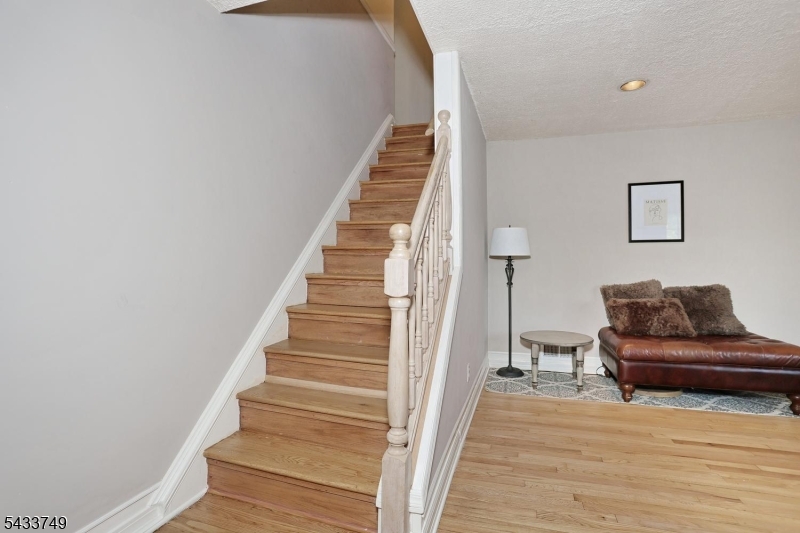 153 Bergen Ave