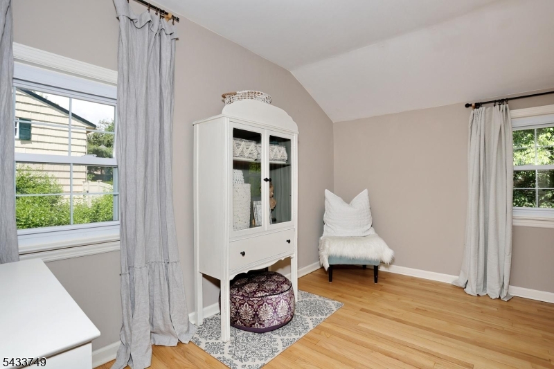 153 Bergen Ave