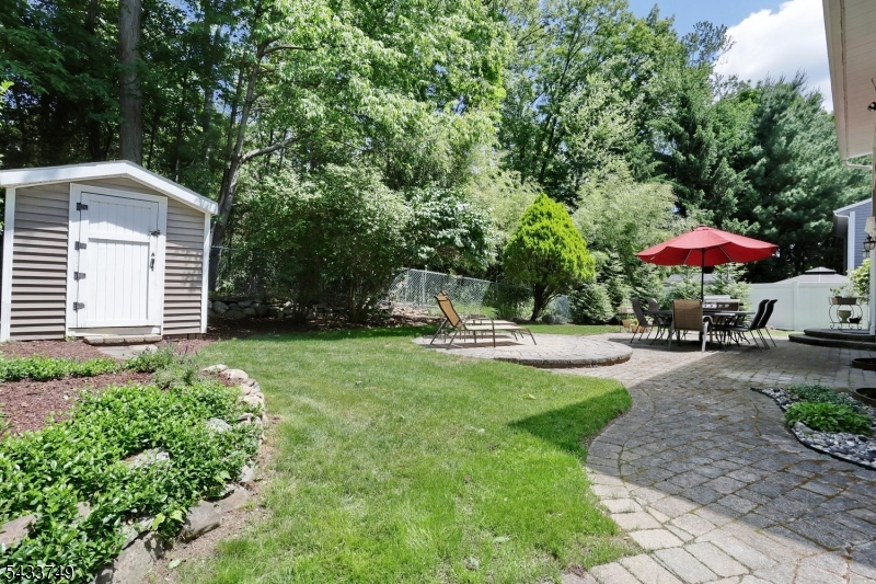 153 Bergen Ave