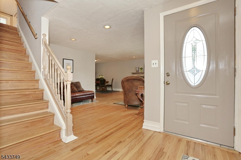 153 Bergen Ave