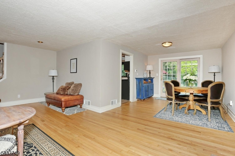 153 Bergen Ave