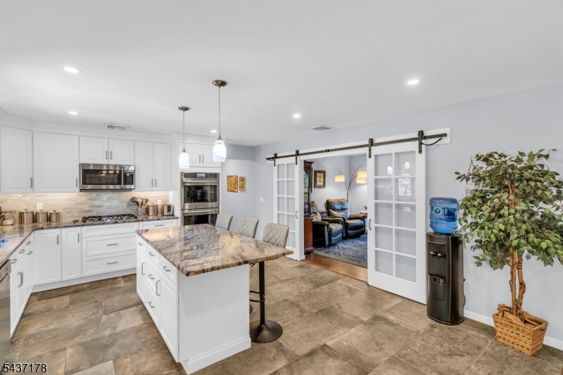 31 Water St