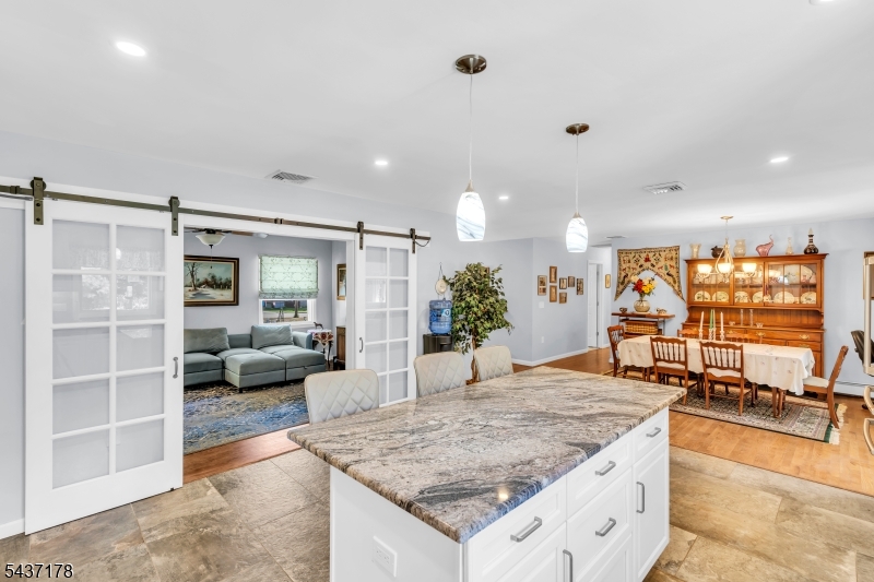 31 Water St