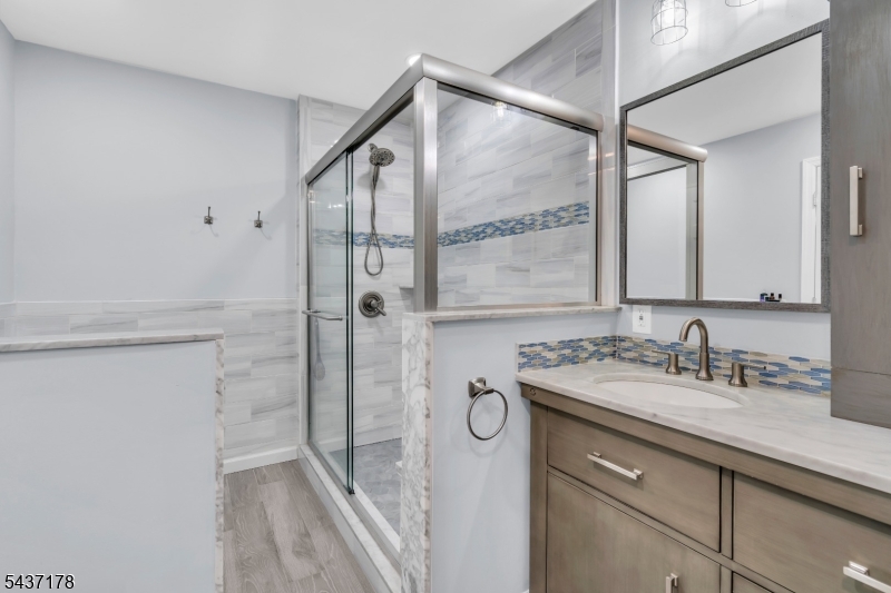 31 Water St