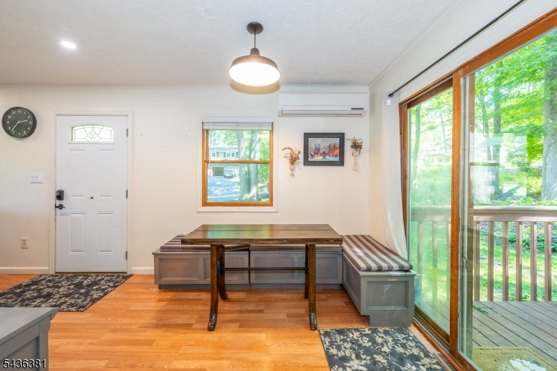 35 Windy Bush Ln