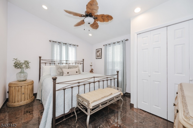 64 Orchard Dr