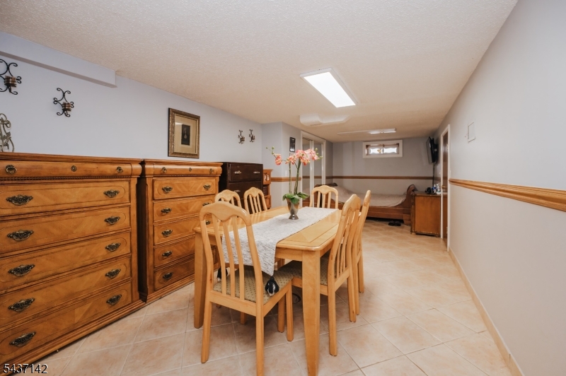 64 Orchard Dr