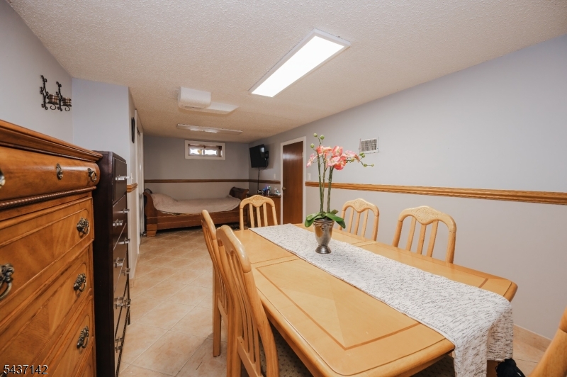 64 Orchard Dr