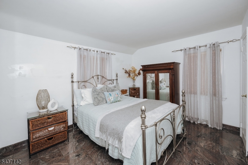 64 Orchard Dr