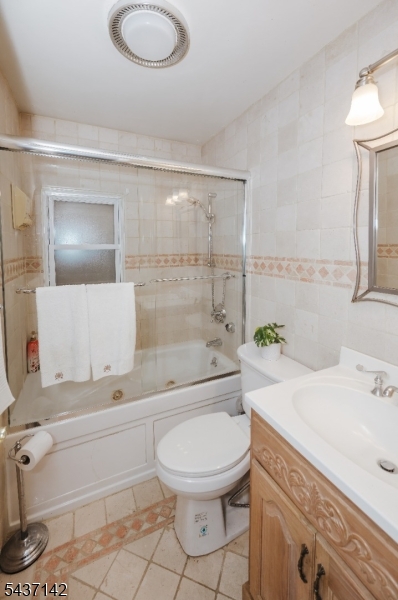 64 Orchard Dr