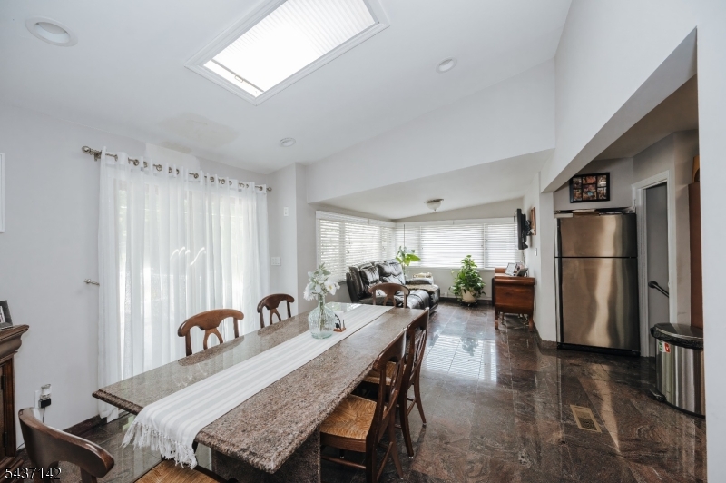 64 Orchard Dr