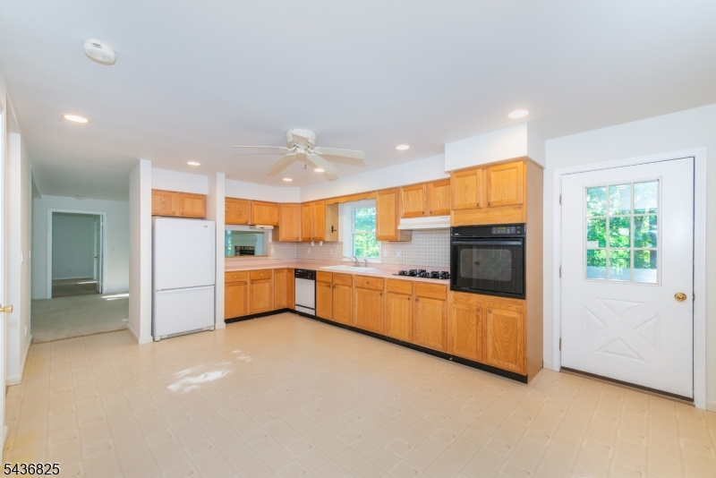 12 Sharrer Road