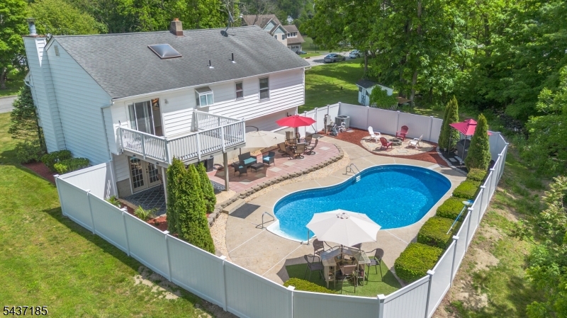 6 Southfield Dr