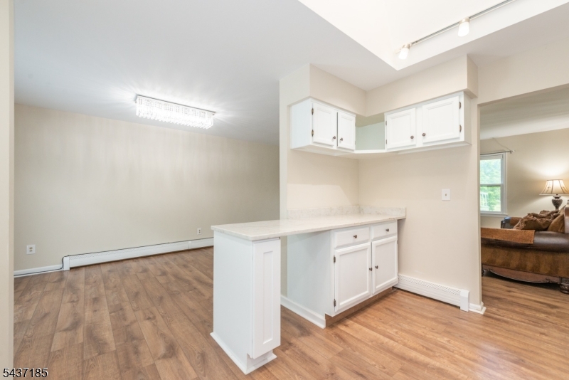 6 Southfield Dr