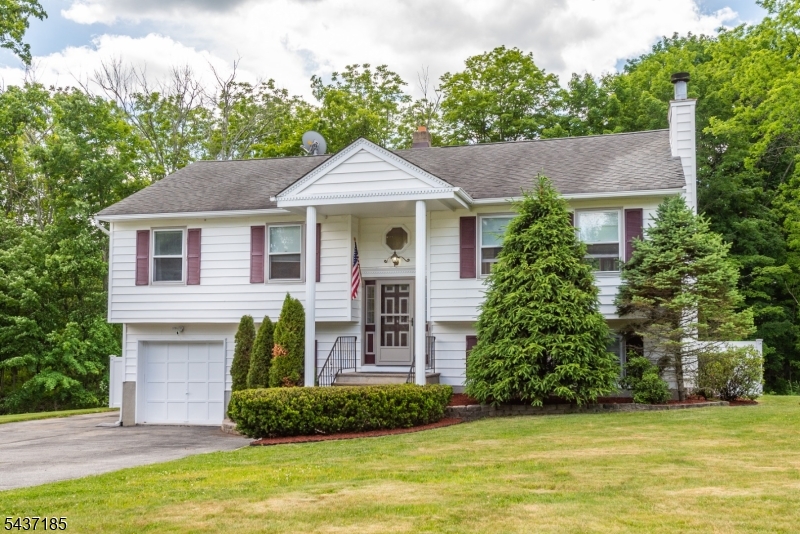 6 Southfield Dr